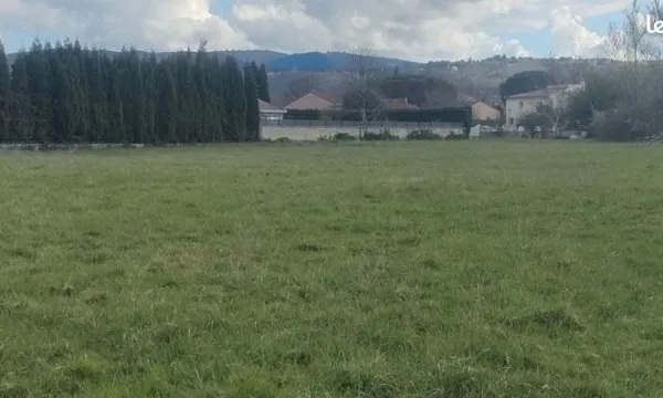 Terrain 663m² revel