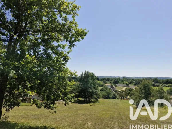 Terrain 2050 m²