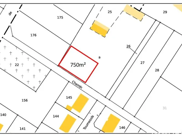 Terrain 750 m²