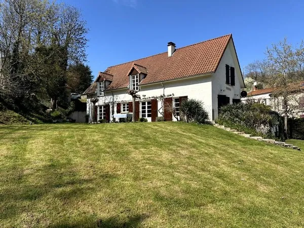Maison Vente Arfeuilles 7p 199m² 295000€