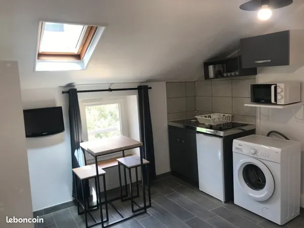 Studio Lyon/Villeurbanne à 600 + 150 de charges: elec, internet, eau, etc inclus