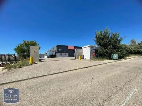 Local commercial 452 m²