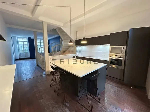 Location Maison T6 de 140m2 avec terrasse et garage