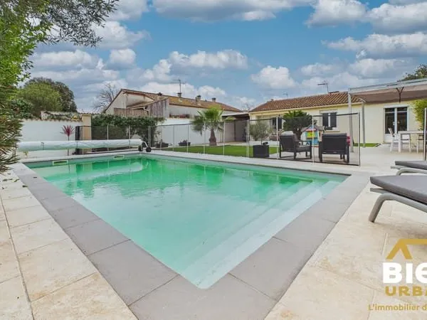 VILLA 4 CHAMBRES AVEC JARDIN ET PISCINE