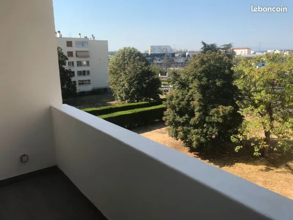 T3 meublé 56m2 à 2min du Tram T4 Lyon 8 / Vénissieux 1060
