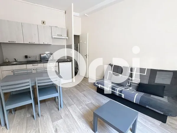 Studio 1 pièce 17 m²