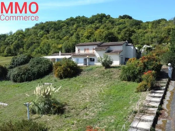 Commerce 9 pièces 550 m²