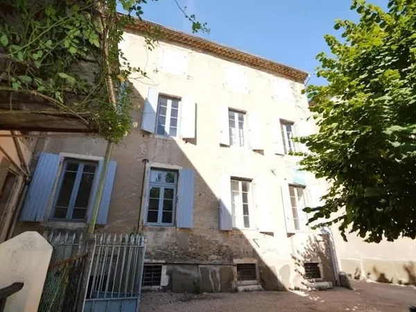 Maison 13 pièces 410 m²