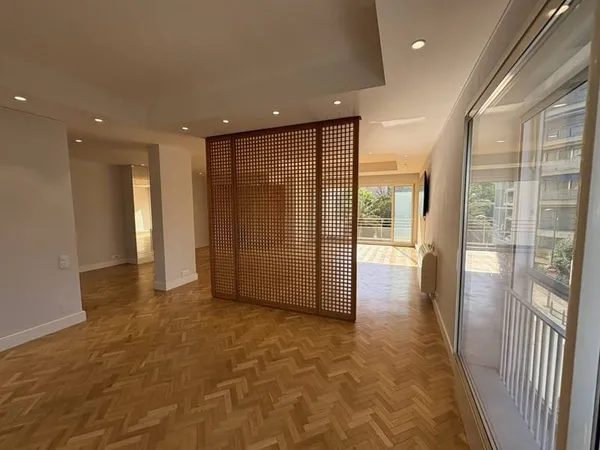 Appartement 5 pièces 161 m²