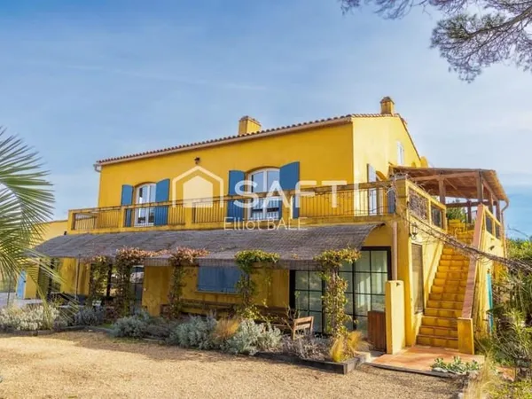 À 5 min de Saint-Tropez fort potentiel