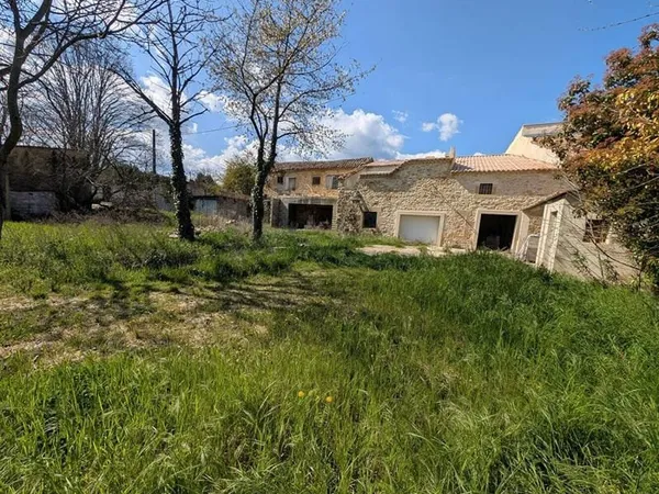 Maison 13 pièces 408 m²