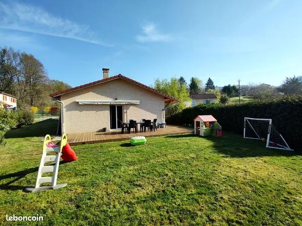 Maison plain-pied 101 m² - 4 chambres - terrain 720 m² - calme