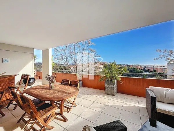 RESIDENCE RECENTE - VUE DEGAGEE - TERRASSE 53 M2 - GARAGE -