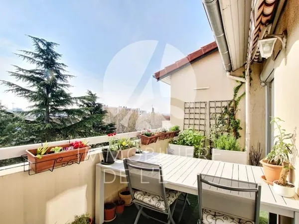 T6 - LYON 8 - 145m²
