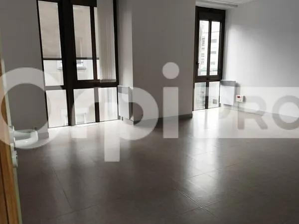 Bureaux 128 m²