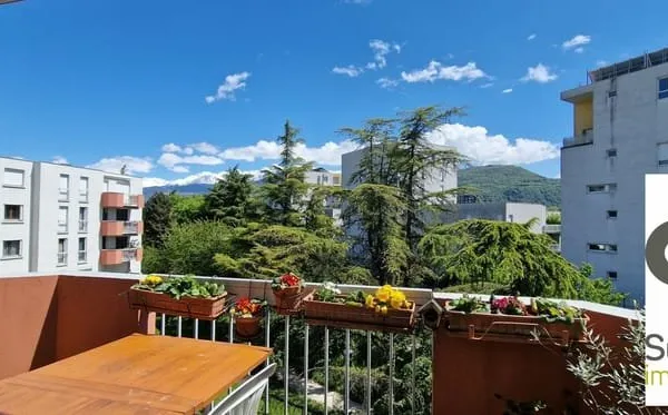 GRENOBLE bajatière T4 + garage