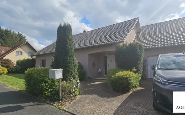 Pavillon plain pied à sarreguemines, 120 m2 sur 8 ares de terrain. Wir sprechen Deutsch