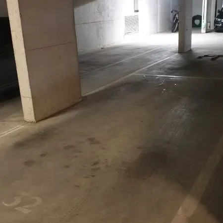 Place parking sécurisé moto