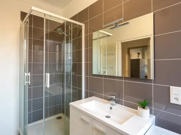 Chambre spacieuse dans colocation de standing, hyper-centre