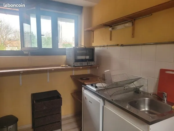 Mini loft metro St Michel