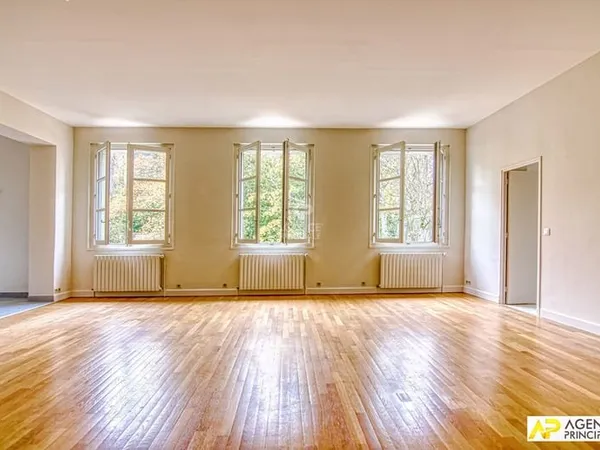 Versailles Glatigny Appartement d'exception duplex 6 pièces 155.44 m² carrez situé au 1er et dernier