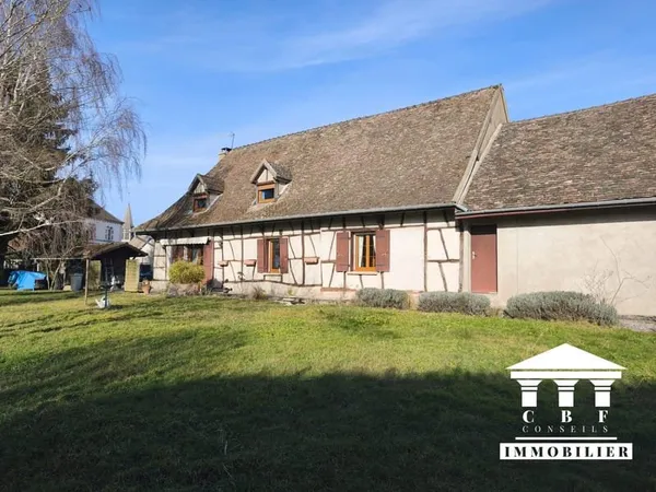 Ferme bressane à vendre au bourg de l'Abergement Sainte Colombe