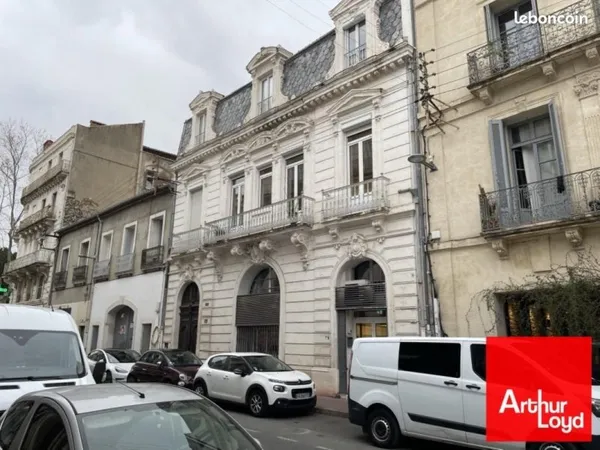 Bureaux 266 m²