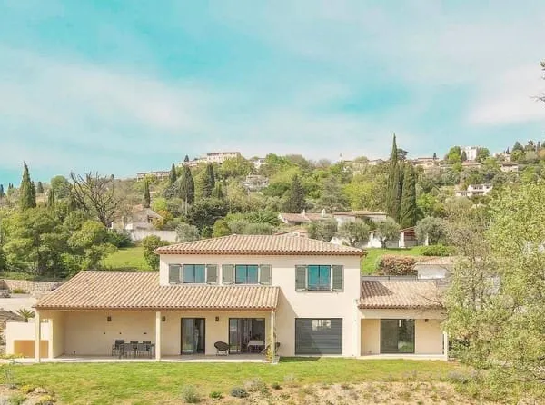 Maison 7 pièces 190 m²