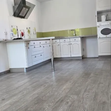 Location f2 63 m2