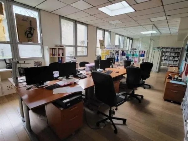 Bureaux 460 m²