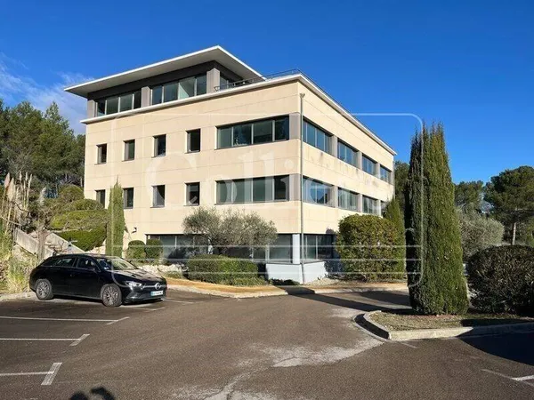 Bureaux 574 m²
