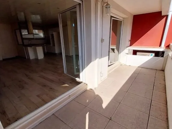 Duplex + garage