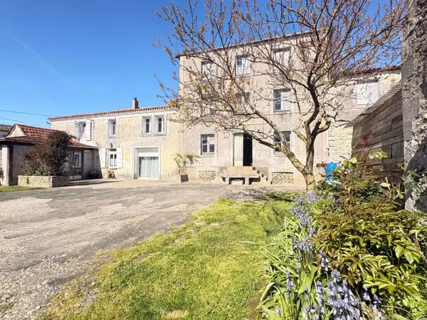 Maison 5 pièces 237 m²