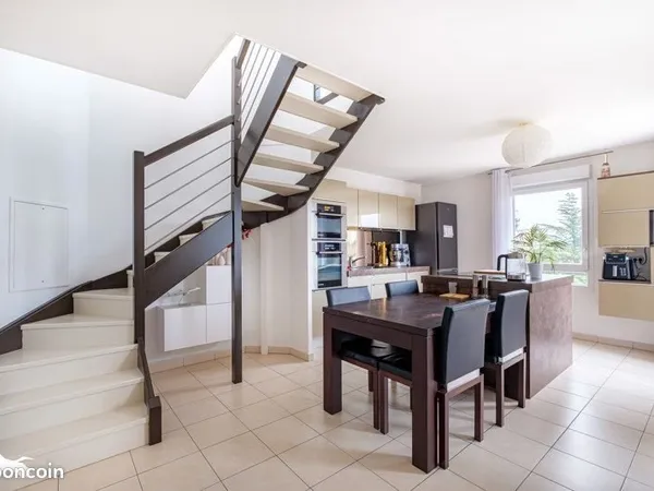 Duplex 4 pièces 93 m²