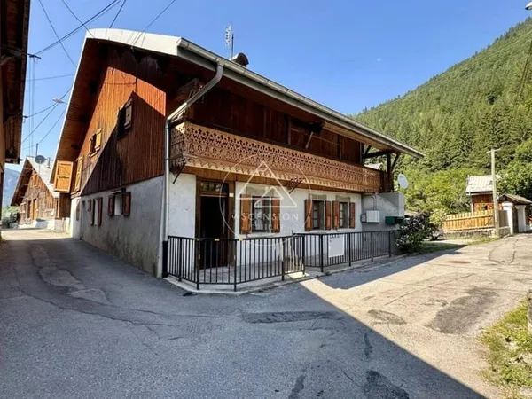 Chalet 7 pièces 220 m²