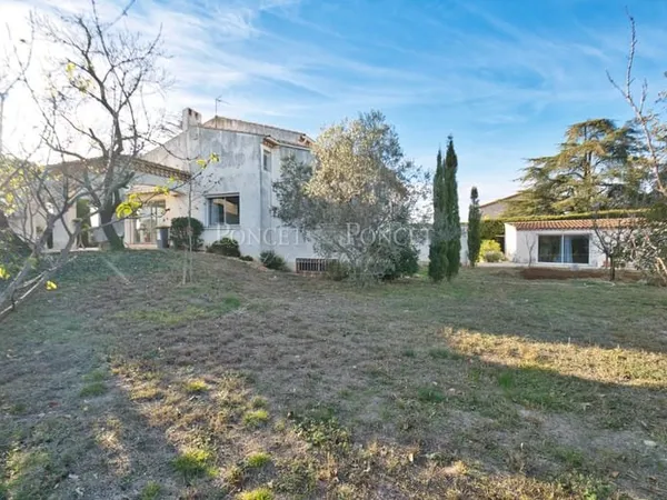 Villa d'architecte sur une parcelle de 1900 m²