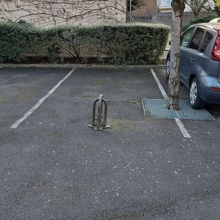 Location parking extérieur sécurisé - Courbevoie gare (5 min à pied)