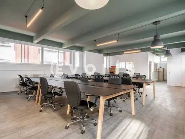 Bureau 200 m²