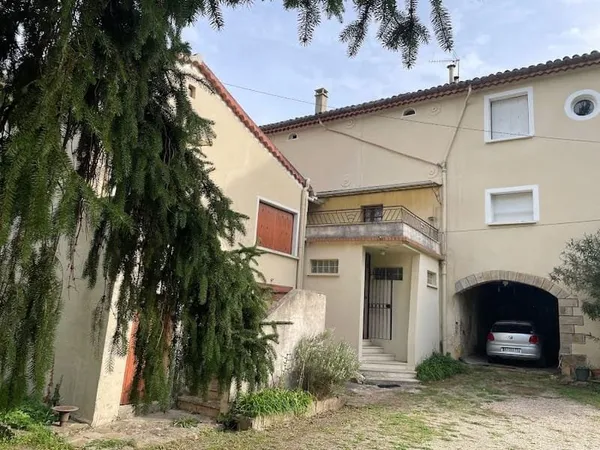 Maison 14 pièces 215 m²