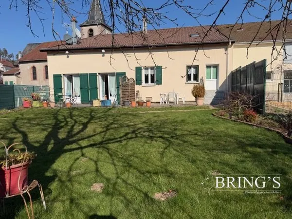 Ferme rénovée dans un joli village avec 2 appartements