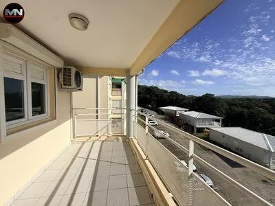 A VENDRE - APPARTEMENT T2 AVEC TERRASSE - LE LAMENTIN