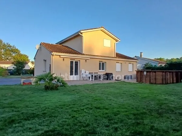 À vendre : Maison familiale agréable et confortable proche du lac d'Hourtin