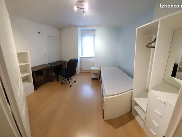 Chambre 11 m2 Metz Sablon 10 mn gare SNCF