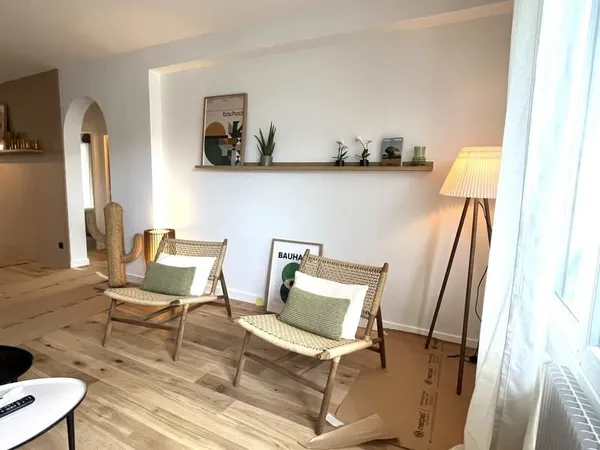 Biarritz, Trés bel appartement T3 rénové avec jardin