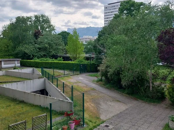 Appartement 3 chambres + balcons -Berthelot MC2
