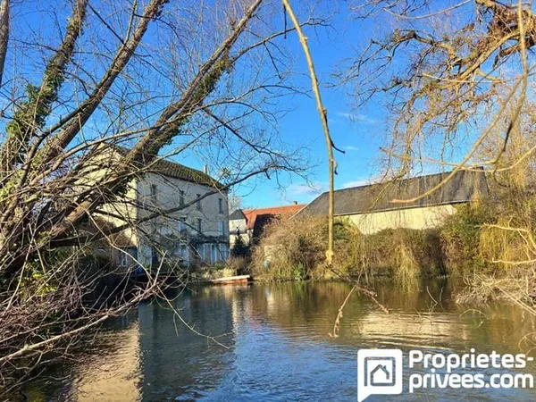 Moulin rénover à MEHUN SUR YEVRE ( 18500 )