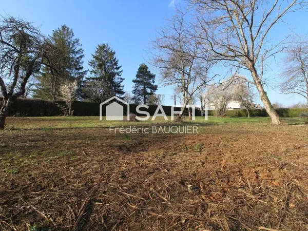 Terrain constructible 959 m² à Chemaudin