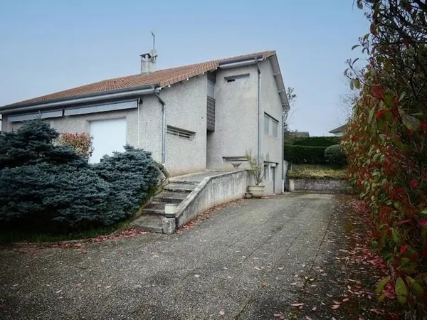 Maison 10 pièces 221 m²