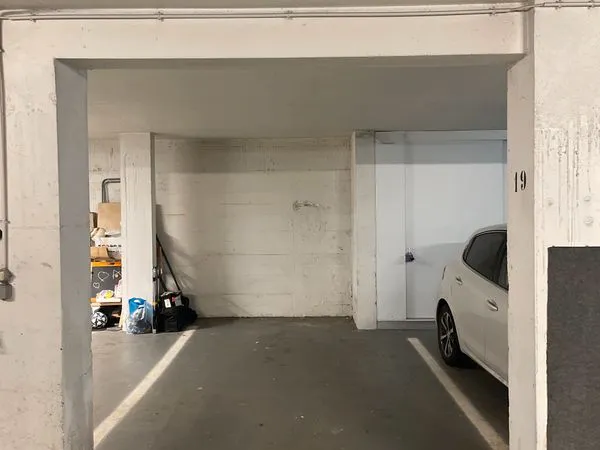 Location place de parking dans avenue privée