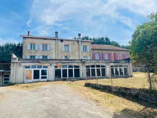 Tènement immobilier à fort potentiel - 900m² - Idéal investisseur / marchand de biens